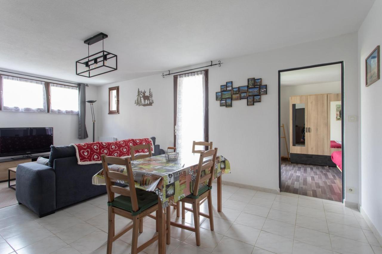 Les Arolles - Appartement Vue Sur La Montagne แซงต์-เลแฌร์-เลส์-เมแลซ ภายนอก รูปภาพ