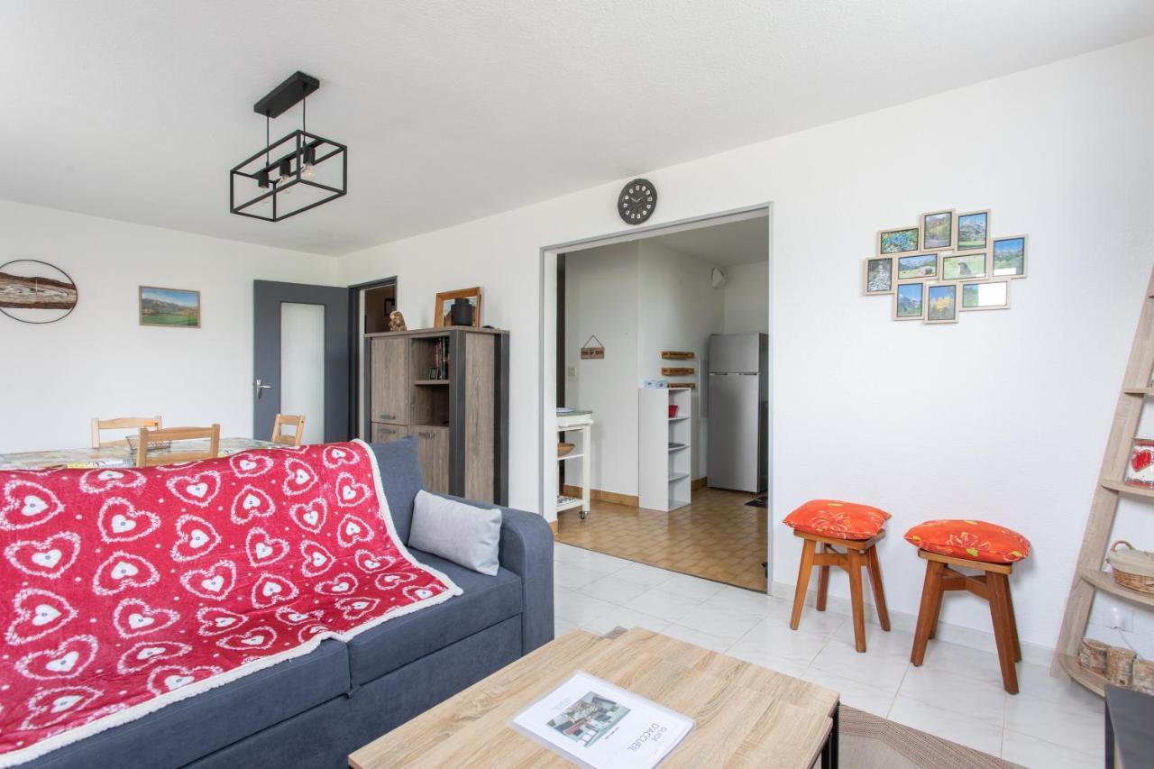 Les Arolles - Appartement Vue Sur La Montagne แซงต์-เลแฌร์-เลส์-เมแลซ ภายนอก รูปภาพ